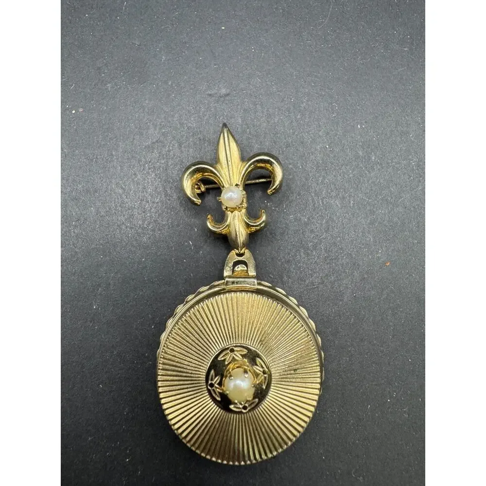 Vintage Coro Fleur De Lis Gold Tone Faux Pearl Brooch Pin Double Photo Locket